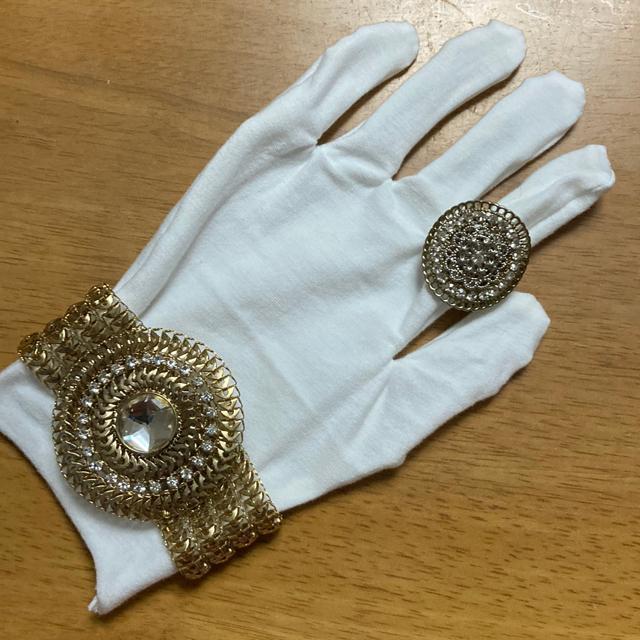 おしゃれブレスレット&指輪2点セット < 女性アクセサリー/時計 おしゃれブレスレット&指輪2点セット < 女性アクセサリー/時計の