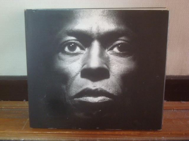 yՎdl2CDzTUTUifbNXEGfBVj / }CXEfCBXiMILES DAVISj   CD/DVD/rfI 