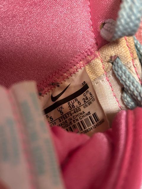 NIKE ブレーザーミッドプレミアム キルティングハイカットスニーカー ミントブルー×ピンク < ブランド NIKE ブレーザーミッドプレミアム キルティングハイカットスニーカー ミントブルー×ピンク < ブランドの