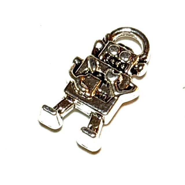 5058 銀色のロボット 両面デザイン有り 4個 金属パーツ アクセサリーチャーム ハンドメイド材料 < ペット/手芸/園芸 5058 銀色のロボット 両面デザイン有り 4個 金属パーツ アクセサリーチャーム ハンドメイド材料 < ペット/手芸/園芸の