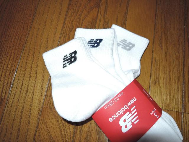 �V�i New Balance �j���[�o�����X �~�b�h�����O�X 3P �\�b�N�X M 23-25CM �C��3���Z�b�g �� �u�����h�� 