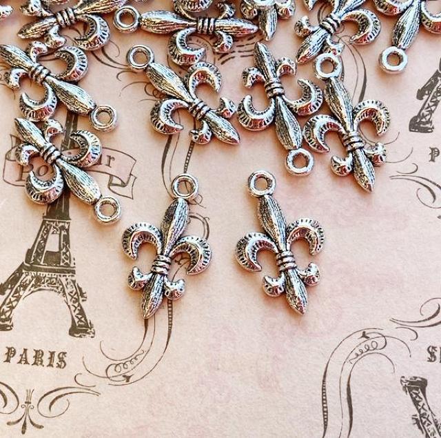 ̖̓`[10it[EhEXjAe[NVo[ 