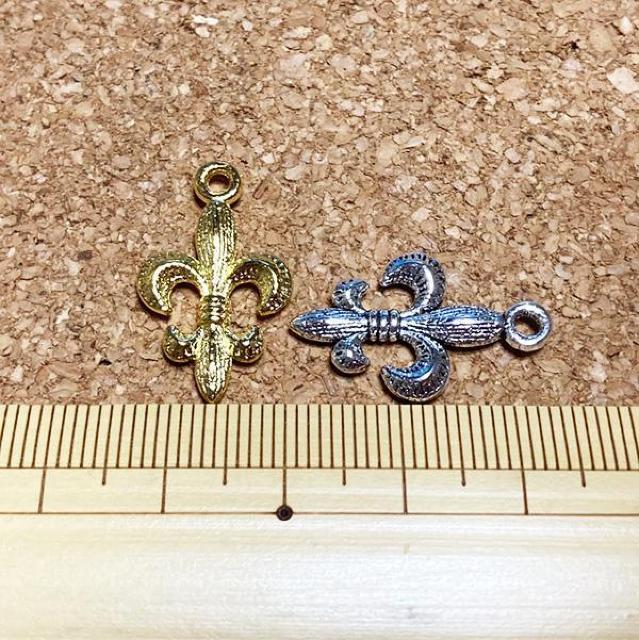 ̖̓`[10it[EhEXjAe[NVo[