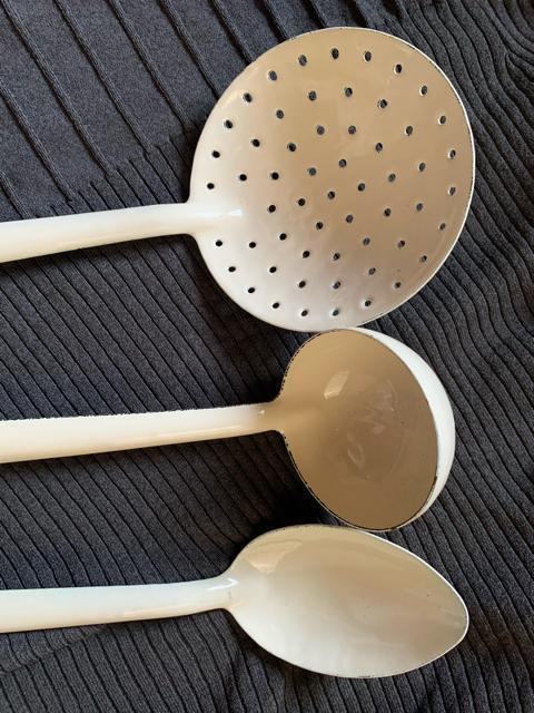 キッチン雑貨デイスブレ3点新品未使用レトロ アンディク調ホーロー素 送料無料 < インテリア/ライフ キッチン雑貨デイスブレ3点新品未使用レトロ アンディク調ホーロー素 送料無料 < インテリア/ライフの