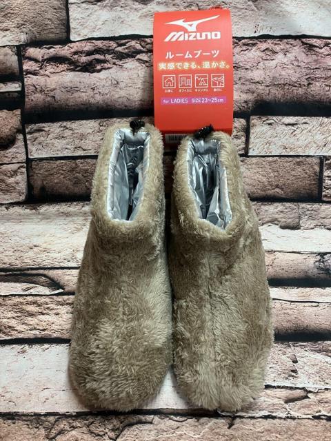 �����ł��鉷�����I���ȃA���~�V�[�g�ő̔M��ۉ��I�����^�тɕ֗��Ő���ł���y�~�Y�m�z�{�A�^�C�v ���[���u�[�c�P�� �� �C���e���A/���C�t�� 