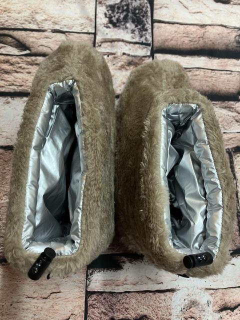 �����ł��鉷�����I���ȃA���~�V�[�g�ő̔M��ۉ��I�����^�тɕ֗��Ő���ł���y�~�Y�m�z�{�A�^�C�v ���[���u�[�c�P�� �� �C���e���A/���C�t�� 