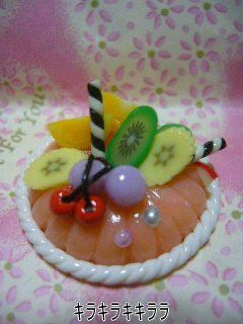 《New》デコ*ホールケーキ<樹脂粘土>★フルーツたっぷりケーキ < 香水/コスメ/ネイル  《New》デコ*ホールケーキ<樹脂粘土>★フルーツたっぷりケーキ  < 香水/コスメ/ネイルの
