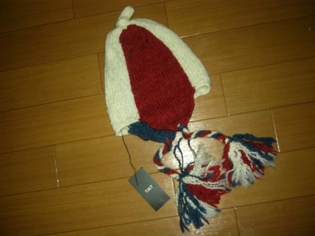 新品TMTニットキャップAERIKAボンボン・トリコロール < ブランド  新品TMTニットキャップAERIKAボンボン・トリコロール < ブランドの