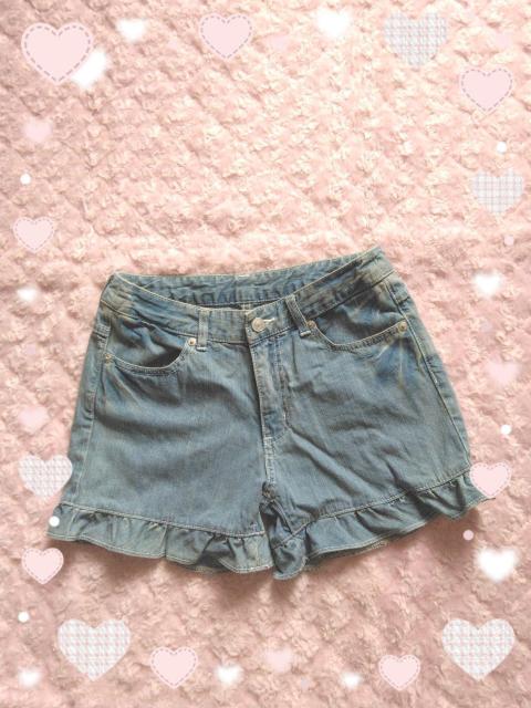 n,*裾フリルデニムショートパンツ < 女性ファッション  n,*裾フリルデニムショートパンツ  < 女性ファッションの