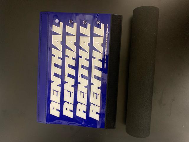 RENTHAL タンデムバーカバー レッド 旧車 チャンプロード 昭和レトロ アクセサリー バイク ブルー < 自動車/バイク RENTHAL タンデムバーカバー レッド 旧車 チャンプロード 昭和レトロ アクセサリー バイク ブルー < 自動車/バイク