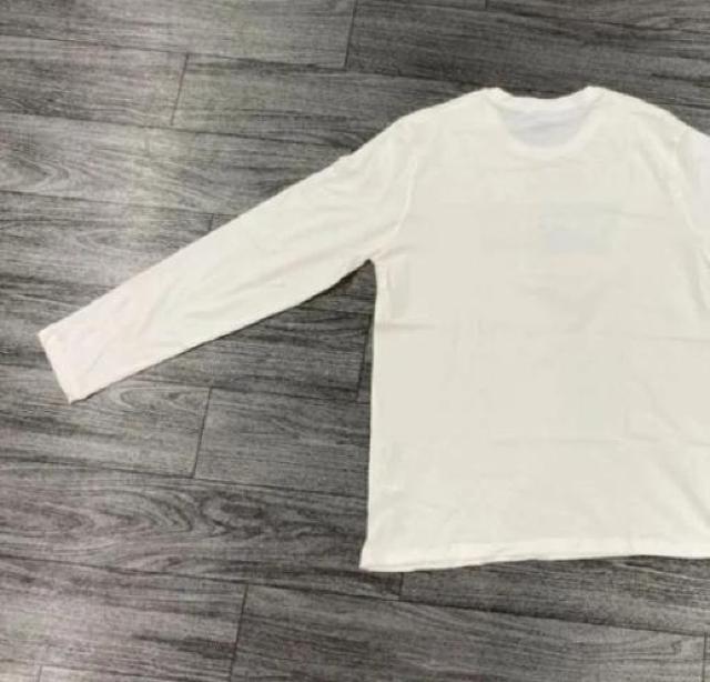 リーバイス Tシャツ 長袖 クルーネック ホワイト  ※メンズ サイズM < ブランド  リーバイス Tシャツ 長袖 クルーネック ホワイト  ※メンズ サイズM < ブランドの