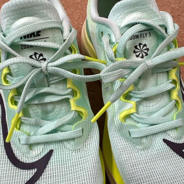 26.5cm ランニングシューズ NIKEナイキ ズームフライ5 < レジャー/スポーツ  26.5cm ランニングシューズ NIKEナイキ ズームフライ5 < レジャー/スポーツの