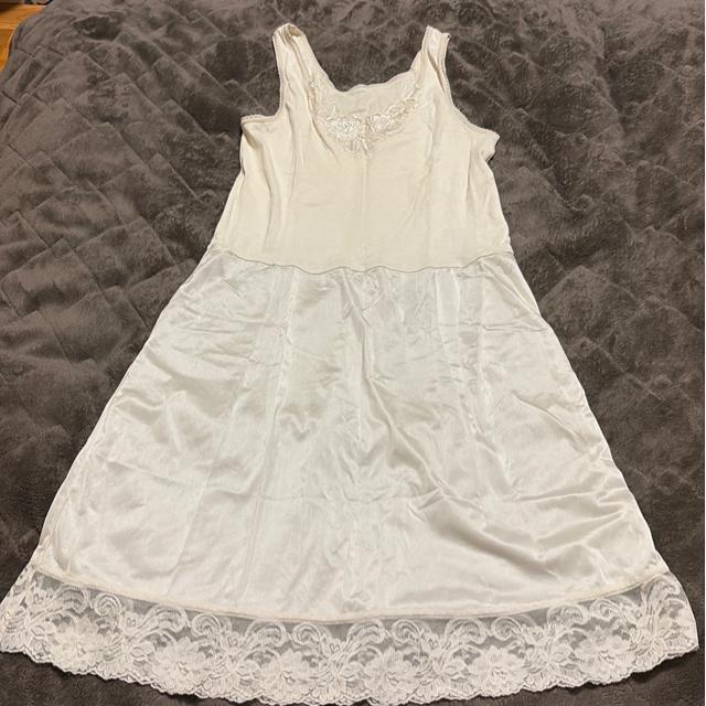 タンス整理品 衣類 おまとめOK ホームクリーニング済み スリップ Mサイズくらい < 女性ファッション  タンス整理品 衣類 おまとめOK ホームクリーニング済み スリップ Mサイズくらい < 女性ファッションの