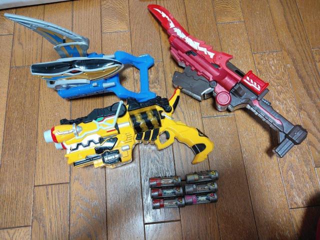 獣電戦隊 キョウリュウジャー 王様戦隊 キングオージャー ガブリボルバー ガブリチェンジャー 獣電池 キングガブリカリバー < おもちゃ  獣電戦隊 キョウリュウジャー 王様戦隊 キングオージャー ガブリボルバー ガブリチェンジャー 獣電池 キングガブリカリバー  < おもちゃの