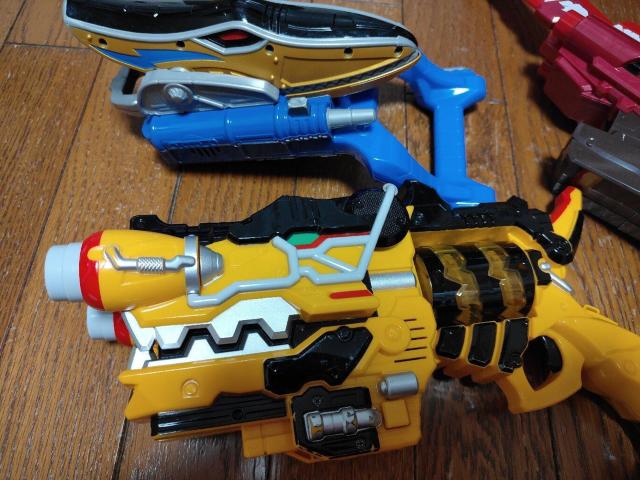 獣電戦隊 キョウリュウジャー 王様戦隊 キングオージャー ガブリボルバー ガブリチェンジャー 獣電池 キングガブリカリバー < おもちゃ  獣電戦隊 キョウリュウジャー 王様戦隊 キングオージャー ガブリボルバー ガブリチェンジャー 獣電池 キングガブリカリバー < おもちゃの