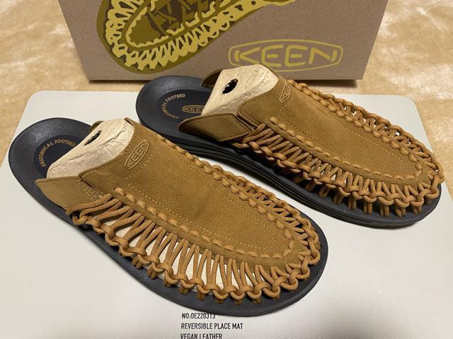 i@KEEN UNEEK SLIDE 1017221 SUNFLOWER US11 j[NXCh@Y@J[@RC  W[/X|[c 