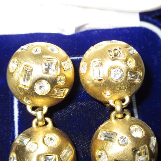 ゴージャス*ラインストーンビジュー*イヤリング(ゴールド系) < 女性アクセサリー/時計 ゴージャス*ラインストーンビジュー*イヤリング(ゴールド系) < 女性アクセサリー/時計の