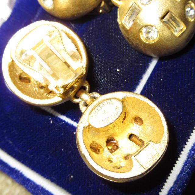 ゴージャス*ラインストーンビジュー*イヤリング(ゴールド系) < 女性アクセサリー/時計 ゴージャス*ラインストーンビジュー*イヤリング(ゴールド系) < 女性アクセサリー/時計の