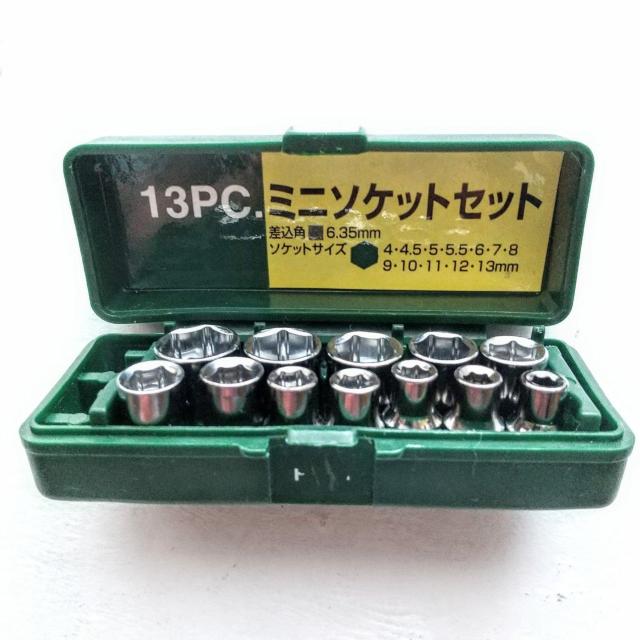 ミニミニソケットセット Lハンドル付 13P 1セット     三共コーポレーション H&H < ペット/手芸/園芸  ミニミニソケットセット Lハンドル付 13P 1セット     三共コーポレーション H&H  < ペット/手芸/園芸の