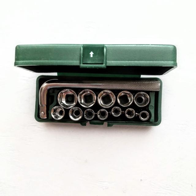 ミニミニソケットセット Lハンドル付 13P 1セット     三共コーポレーション H&H < ペット/手芸/園芸  ミニミニソケットセット Lハンドル付 13P 1セット     三共コーポレーション H&H < ペット/手芸/園芸の