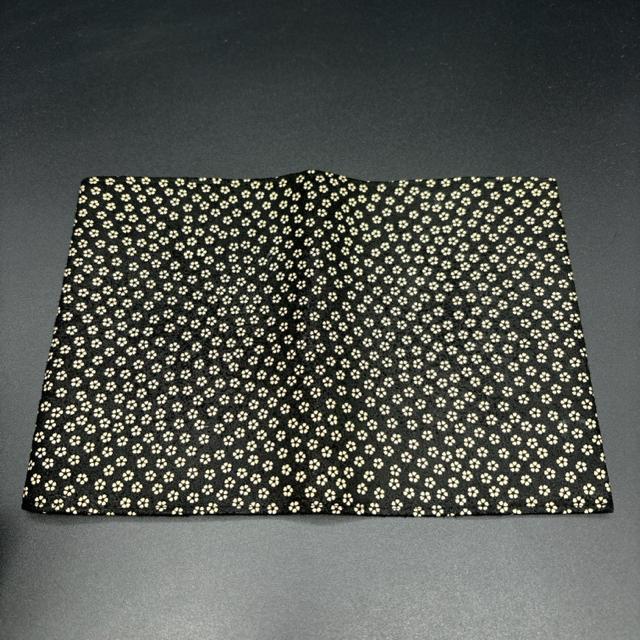 即決 印傳屋 印伝 INDEN-YA ブックカバー < 女性ファッション  即決 印傳屋 印伝 INDEN-YA ブックカバー < 女性ファッションの