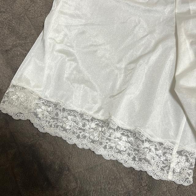 ☆☆☆タンス整理品 衣類 おまとめOK ホームクリーニング済み ペチパンツ クリーム系 M-60くらい < 女性ファッション  ☆☆☆タンス整理品 衣類 おまとめOK ホームクリーニング済み ペチパンツ クリーム系 M-60くらい < 女性ファッションの