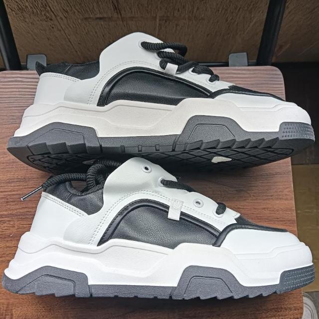 新品 24.5cm 男女兼用 スニーカー ホワイト シューズ 靴 カジュアル < 男性ファッション  新品 24.5cm 男女兼用 スニーカー ホワイト シューズ 靴 カジュアル < 男性ファッションの