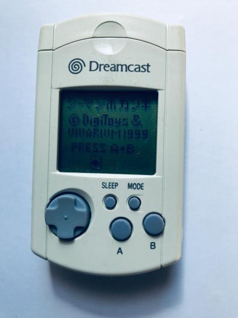 【新品電池交換】DC ビジュアルメモリー 通常版 蓋付き VM HKT-7000ドリームキャスト < ゲーム本体/ソフト 【新品電池交換】DC ビジュアルメモリー 通常版 蓋付き VM HKT-7000ドリームキャスト < ゲーム本体/ソフトの