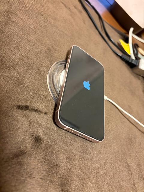 iPhone13{ANZT[20_ȏI}P  Ɠd/AV 