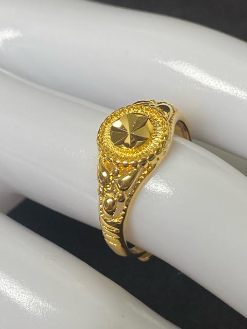 【超美品】地金 赤金 デザインリング 指輪 豪華 ゴールドリング < 女性ファッション 【超美品】地金 赤金 デザインリング 指輪 豪華 ゴールドリング < 女性ファッションの