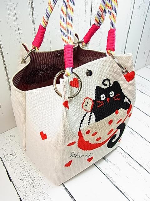 【新品同様・大人可愛い】 メルシースクエア にゃんこバッグ 猫/ハート柄/カラフルハンドル ポリエステル < 香水/コスメ/ネイル 【新品同様・大人可愛い】 メルシースクエア にゃんこバッグ 猫/ハート柄/カラフルハンドル ポリエステル < 香水/コスメ/ネイルの
