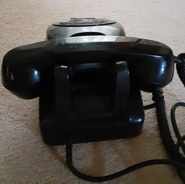 黒電話 レトロ ダイヤル式黒電話 600-A2 黒電話機 昭和レトロ ダイヤル式 アンティーク 日本電信電話公社 コレクション < インテリア/ライフ  黒電話 レトロ ダイヤル式黒電話 600-A2 黒電話機 昭和レトロ ダイヤル式 アンティーク 日本電信電話公社 コレクション < インテリア/ライフの