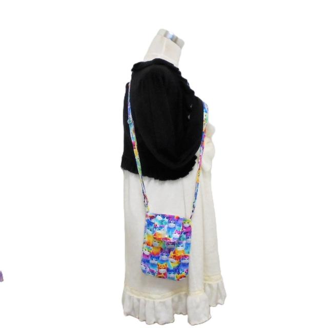 ◆マスクしたカラフルレインボーな猫◆スマホポシェット ショルダー ポーチ < 女性ファッション ◆マスクしたカラフルレインボーな猫◆スマホポシェット ショルダー ポーチ < 女性ファッションの