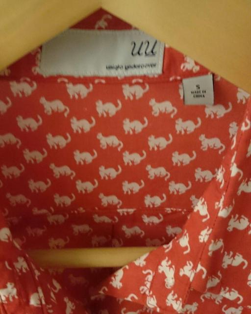 ユニクロ アンダーカバー uu 赤×白ネコ柄 シャツワンピース < 女性ファッション  ユニクロ アンダーカバー uu 赤×白ネコ柄 シャツワンピース < 女性ファッションの