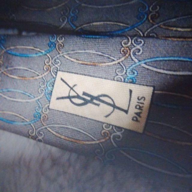 Yves Saint Laurent̃lN^C !B  uh 