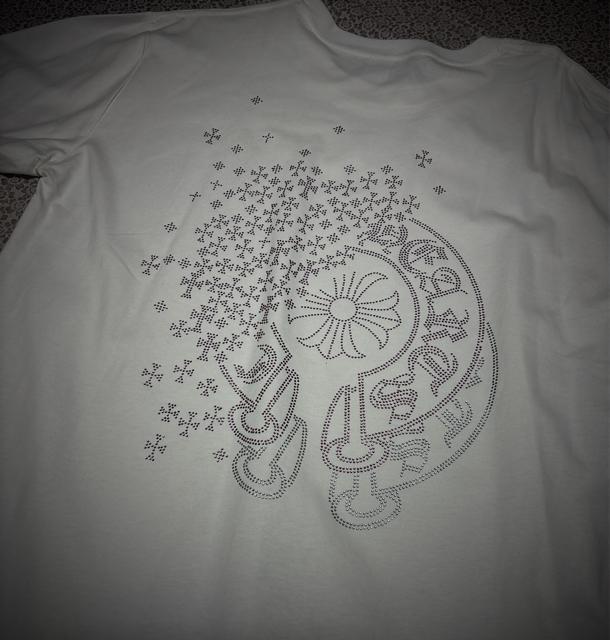 キラキララインストーン付き 十字架柄 ゆったりtシャツ  ロング丈 ホワイト 大きいサイズ < 女性ファッション  キラキララインストーン付き 十字架柄 ゆったりtシャツ  ロング丈 ホワイト 大きいサイズ < 女性ファッションの