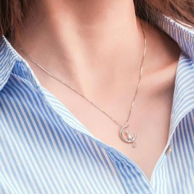 爆ヤス290円★猫好き★超人気 銀メッキネックレス 月 可愛い猫 シルバー < 女性アクセサリー/時計  爆ヤス290円★猫好き★超人気 銀メッキネックレス 月 可愛い猫 シルバー  < 女性アクセサリー/時計の