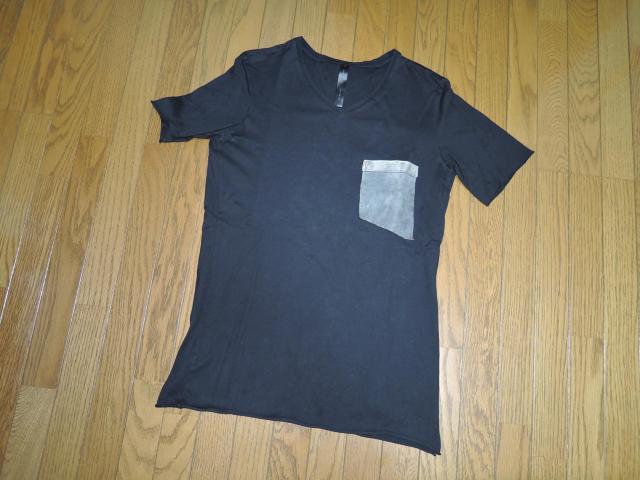 wjk ダブルジェイケイ レザーポケット V字 Tシャツ M 黒 羊革 leather pocket V/N C/S カットソー < ブランド wjk ダブルジェイケイ レザーポケット V字 Tシャツ M 黒 羊革 leather pocket V/N C/S カットソー < ブランドの