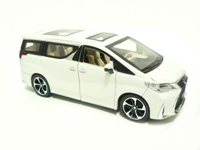 Lexus NTX LM300h E XP[ fEI   zr[ 