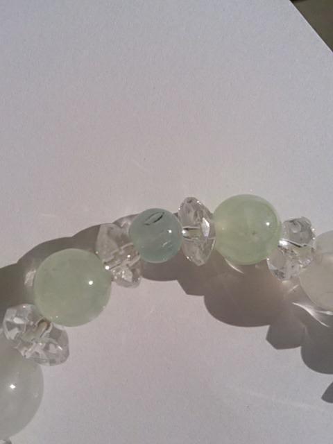 天然石 パワーストーンブレスレット 水晶 パステルカラー 少し訳あり < 女性アクセサリー/時計  天然石 パワーストーンブレスレット 水晶 パステルカラー 少し訳あり < 女性アクセサリー/時計の