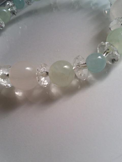 天然石 パワーストーンブレスレット 水晶 パステルカラー 少し訳あり < 女性アクセサリー/時計  天然石 パワーストーンブレスレット 水晶 パステルカラー 少し訳あり < 女性アクセサリー/時計の