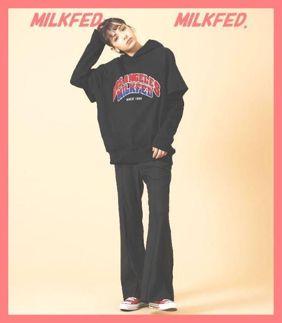 ☆ミルクフェド☆超美品足長美脚♪バックプリーツセンタープレスフレアパンツM < ブランド ☆ミルクフェド☆超美品足長美脚♪バックプリーツセンタープレスフレアパンツM < ブランドの