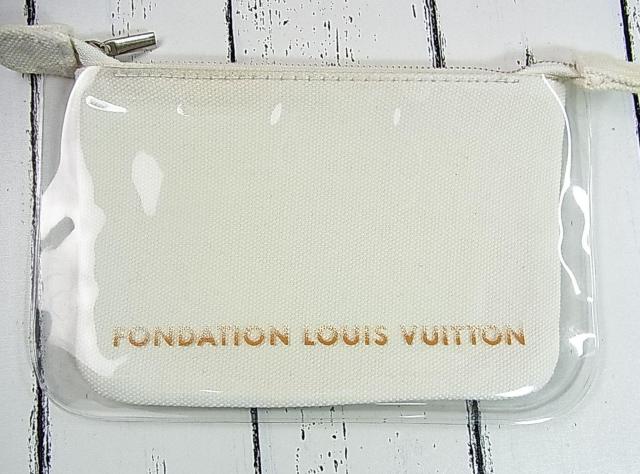 500~X^LVpكp萳KiFONDATION LOUIS VUITTONtH_VI CBgg[gƃ|[`2_