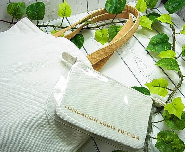 500~X^LVpكp萳KiFONDATION LOUIS VUITTONtH_VI CBgg[gƃ|[`2_