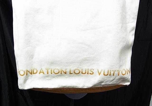 500~X^LVpكp萳KiFONDATION LOUIS VUITTONtH_VI CBgg[gƃ|[`2_