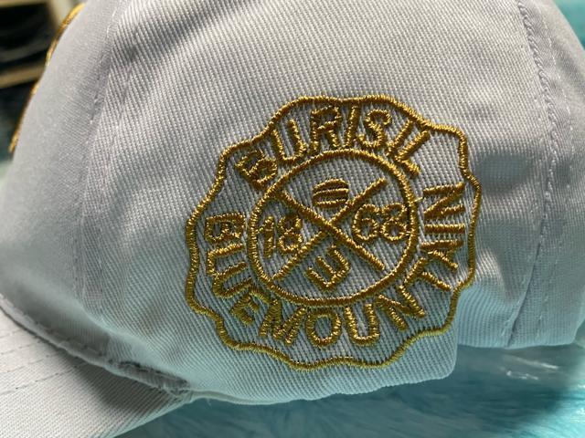 帽子/野球帽/キャップ『レター刺繍 BURISIL/BLUEMOUNTAIN. 白』新品 < 男性ファッション  帽子/野球帽/キャップ『レター刺繍 BURISIL/BLUEMOUNTAIN. 白』新品 < 男性ファッションの