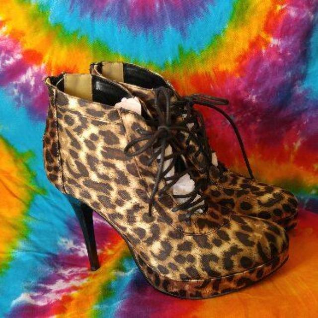 超美脚Sexy(*´艸`)フロント編上げ厚底ショートブーツ★LL★豹柄 < 女性ファッション  超美脚Sexy(*´艸`)フロント編上げ厚底ショートブーツ★LL★豹柄 < 女性ファッションの