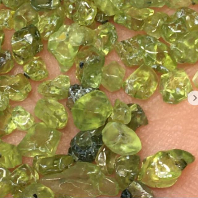 《浄化用さざれ》ミャンマー産 天然石ペリドット  200g < インテリア/ライフ  《浄化用さざれ》ミャンマー産 天然石ペリドット  200g  < インテリア/ライフの