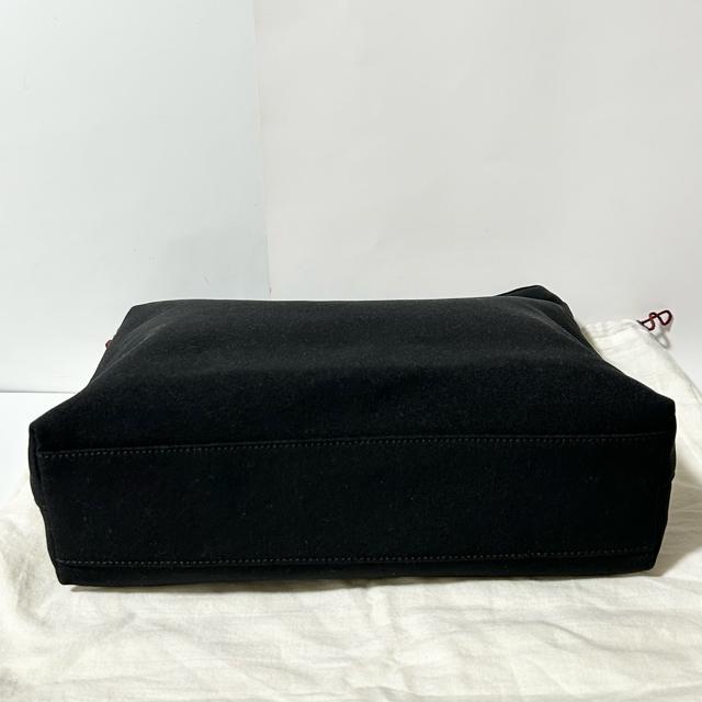 美品 Salvatore Ferragamo フェラガモ ヴァラチェーン ショルダーバッグ D21 8801 ナイロン ブラック < ブランド 美品 Salvatore Ferragamo フェラガモ ヴァラチェーン ショルダーバッグ D21 8801 ナイロン ブラック < ブランドの