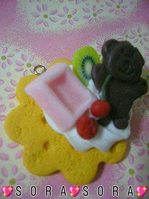 スイーツアクセ♪クッキー ストロベリーチョコ&くまチョコ ホイップ < 女性ファッション  スイーツアクセ♪クッキー ストロベリーチョコ&くまチョコ ホイップ < 女性ファッションの